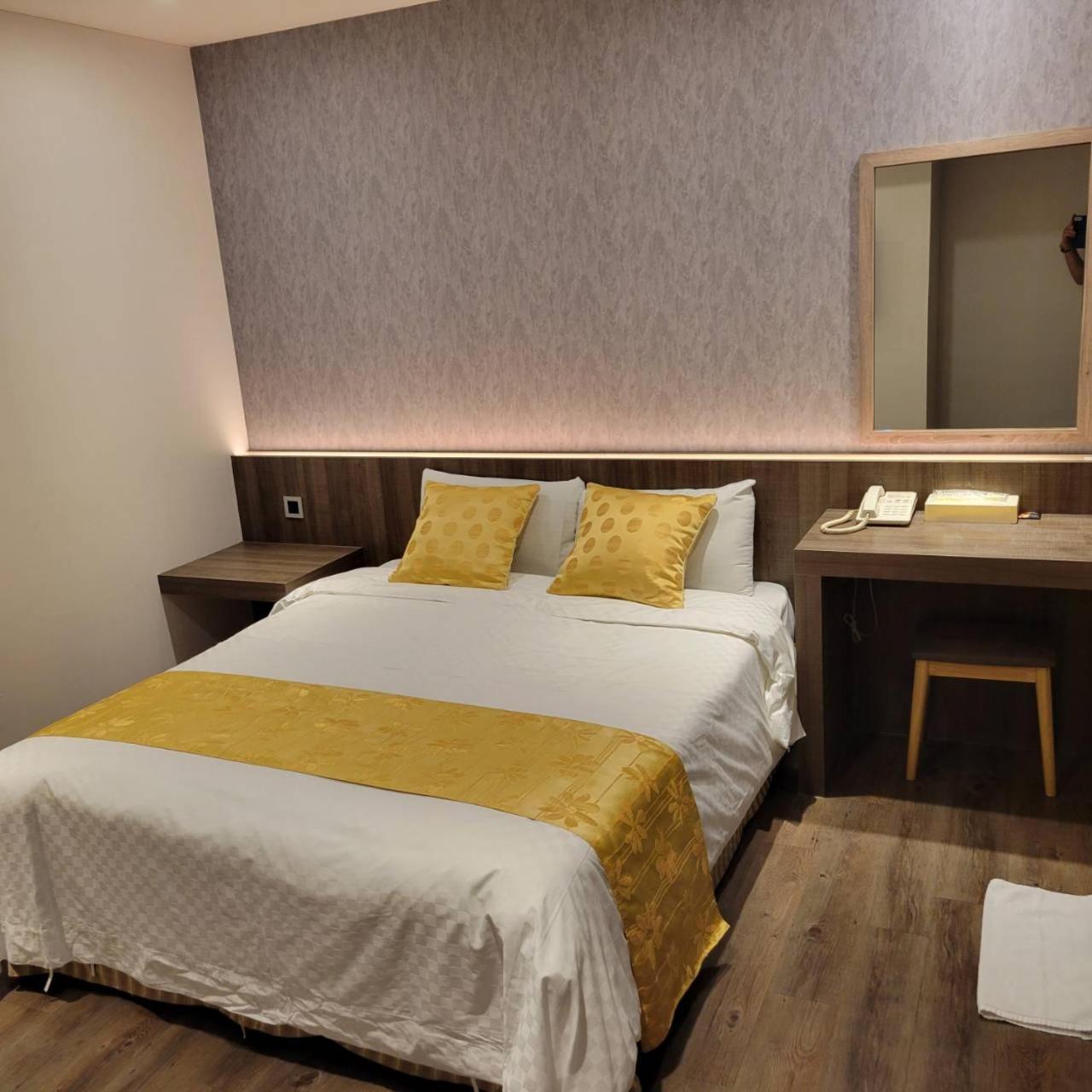 Attic Hotel Taipei Dış mekan fotoğraf